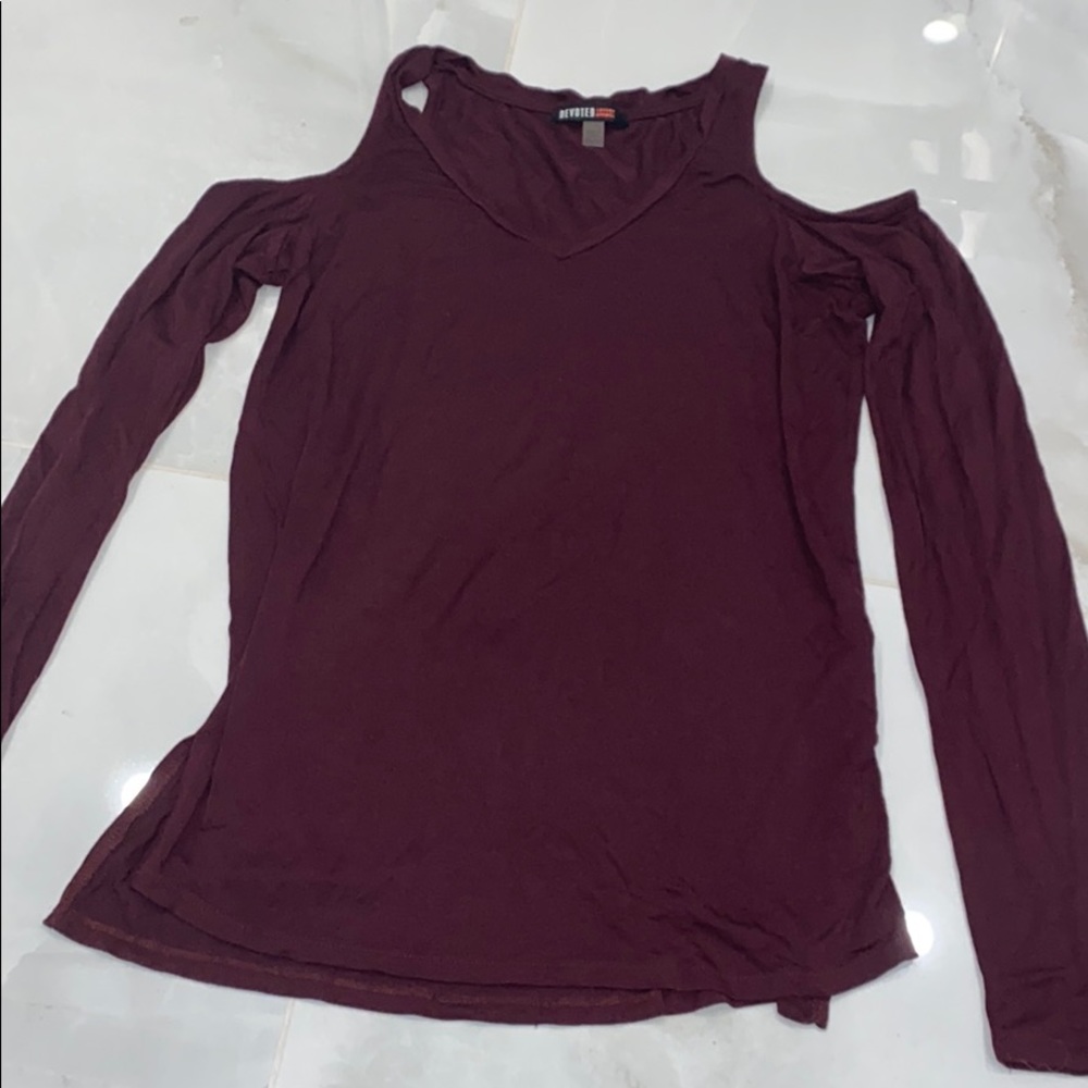 Open shoulder long sleeve shirt